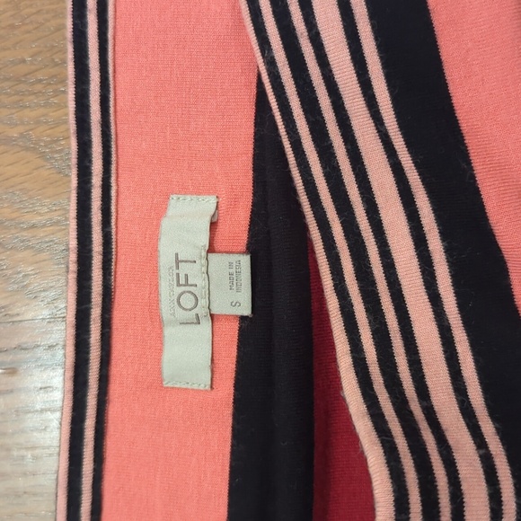 LOFT Stretchy Knee Length Pencil Skirt Sz S - Picture 2 of 3